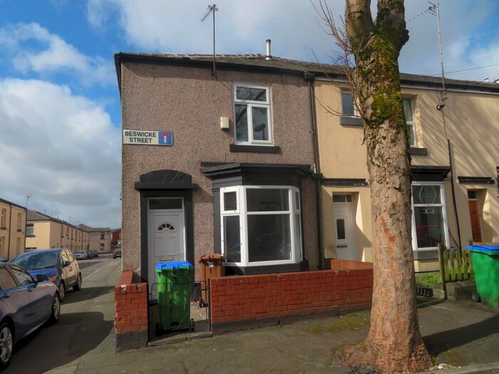 2 Bedroom End Of Terrace House To Rent In Beswick Street, Spotland, OL12