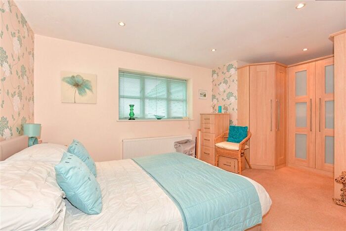3 Bedroom Flat For Sale In Quex Road, Westgate-On-Sea, Kent, CT8