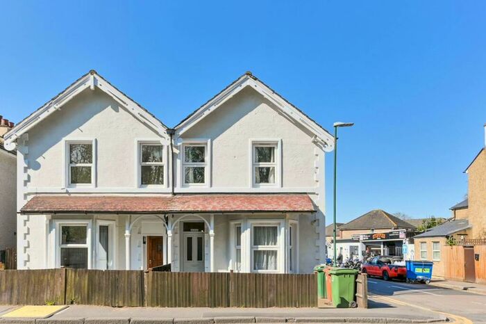 1 Bedroom Flat To Rent In London Road, Hackbridge, Wallington, SM6