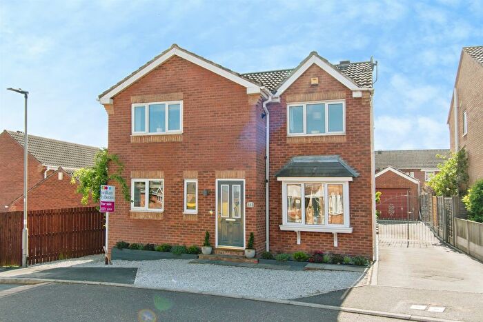 4 Bedroom Detached House For Sale In Dickens Drive, Castleford, WF10
