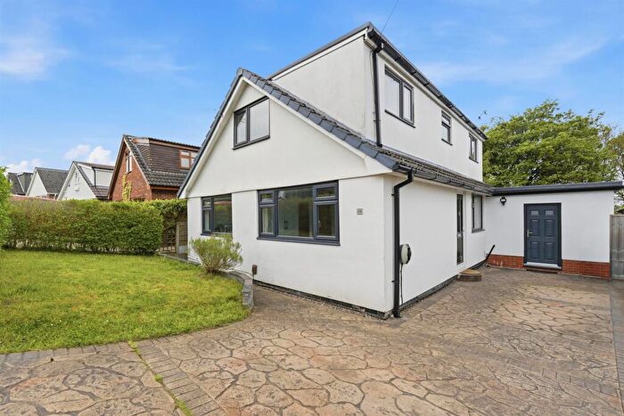 4 Bedroom Detached House For Sale In Cedarway, Bollington, SK10
