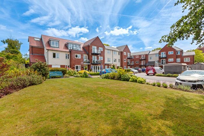 2 Bedroom Property For Sale In Longwick Road, Princes Risborough, HP27