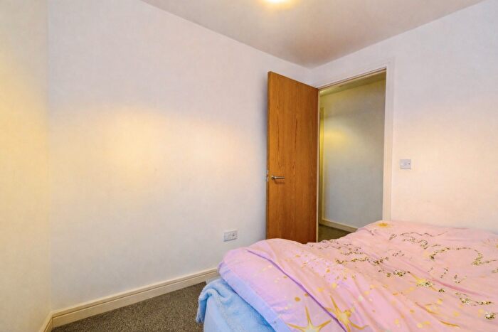 2 Bedroom Apartment For Sale In Marsden Road, Bolton, BL1 - Photo 9