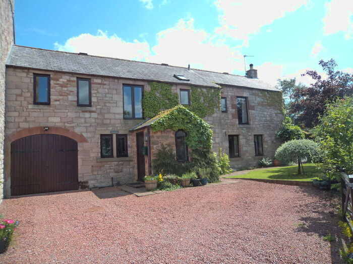 3 Bedroom Barn Conversion To Rent In Talkin, CA8