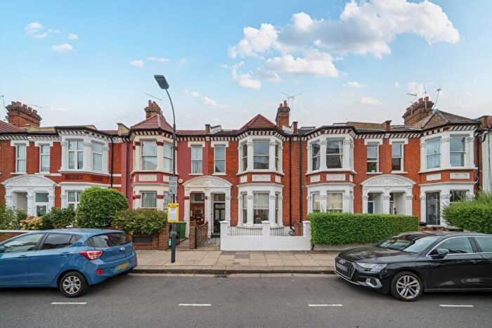 4 Bedroom Terraced House To Rent In Pennard Road, London, W12