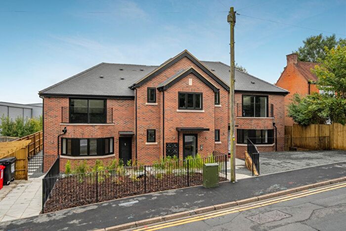 2 Bedroom Flat To Rent In Sands House, Chapel Lane, High Wycombe, HP12