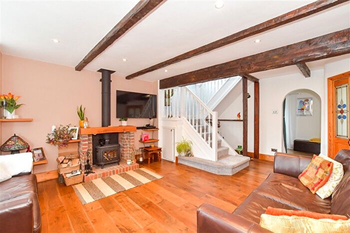 4 Bedroom Chalet For Sale In Sefter Road, Bognor Regis, West Sussex, PO21