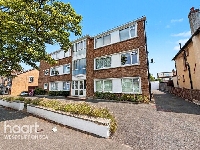 2 Bedroom Flat For Sale In Fernleigh Drive, Leigh-On-Sea, SS9