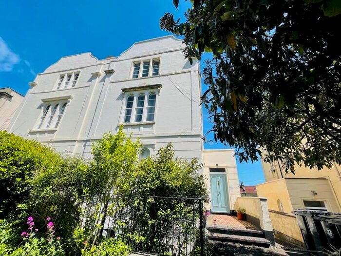 2 Bedroom Flat To Rent In Sydenham Hill, Cotham, BS6