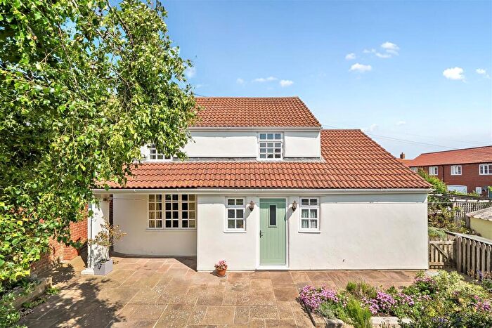 3 Bedroom Detached House For Sale In Putton Lane, Chickerell, DT3