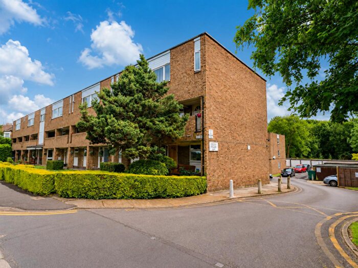 2 Bedroom Flat To Rent In Ingrebourne Court, Chingford Avenue, London, E4