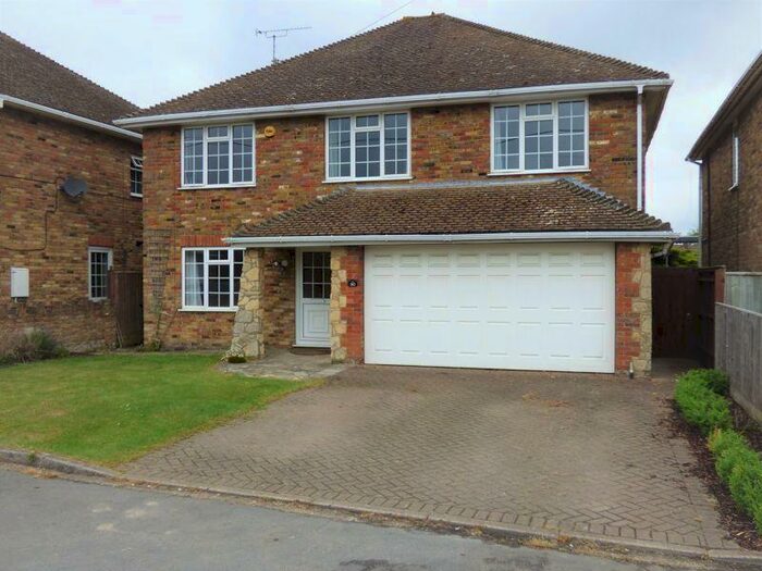 5 Bedroom Detached House To Rent In Main Road, Walters Ash, HP14