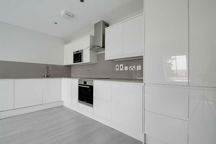 1 Bedroom Flat To Rent In High Street, Berkhamsted, HP4