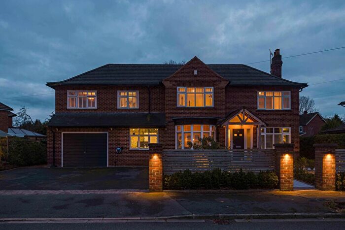 4 Bedroom Detached House For Sale In Sefton Drive, Wilmslow, SK9