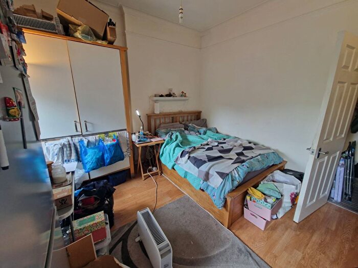 1 Bedroom Flat To Rent In Exeter Road, London, NW2