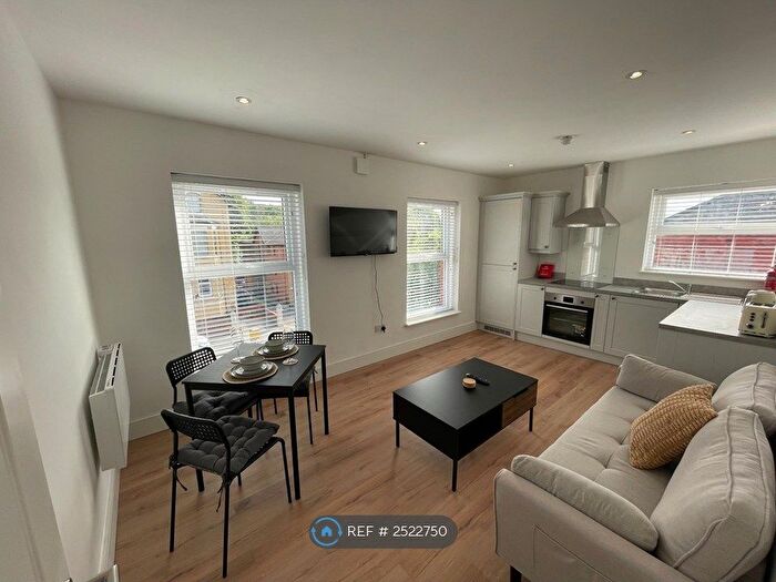 2 Bedroom Flat To Rent In Sandhurst Street, Liverpool, L17