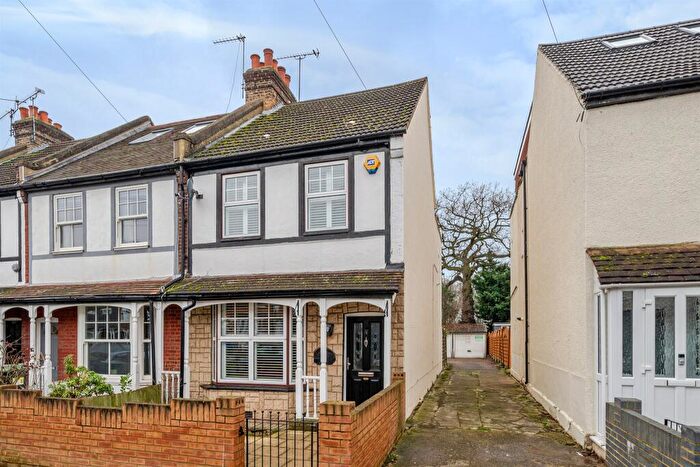 3 Bedroom End Of Terrace House For Sale In Percival Road, Enfield, EN1
