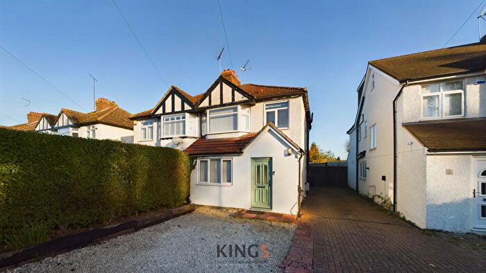 3 Bedroom Semi Detached House To Rent In Manor Road, Hatfield, AL10