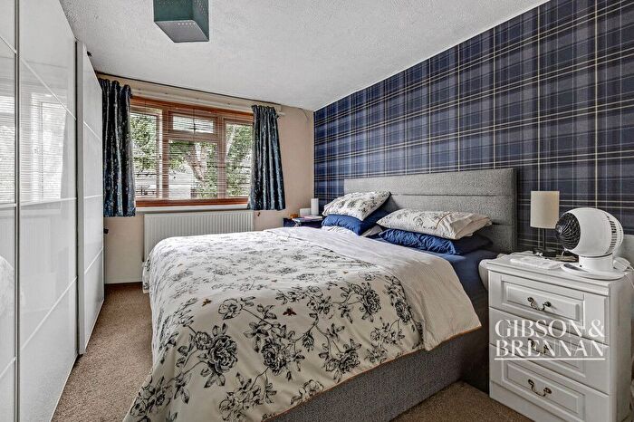 3 Bedroom Terraced House For Sale In South Crockerford, Basildon, SS16