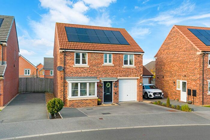 4 Bedroom Detached House For Sale In Heather Drive, Pontefract, WF8