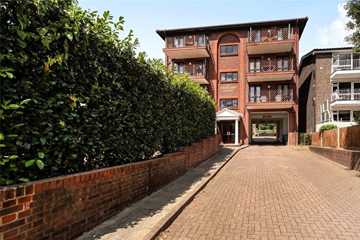 2 Bedroom Flat For Sale In Widmore Road, Bromley, BR1