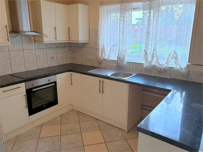4 Bedroom Flat To Rent In Cowbridge Lane, Barking, Barking, Essex., IG11