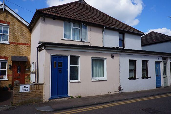 4 Bedroom Terraced House To Rent In Mill Street, Kingston Upon Thames, KT1