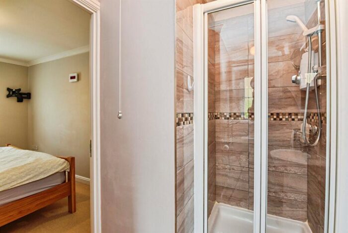 3 Bedroom End Of Terrace House For Sale In Middle Leaze, Chippenham, SN14