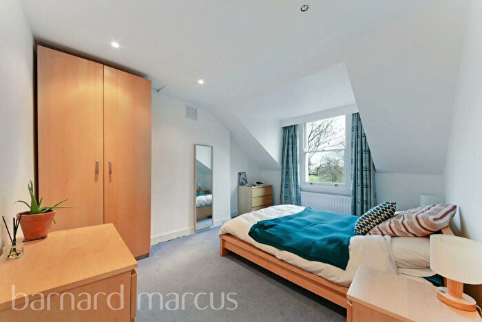 1 Bedroom Flat To Rent In Leathwaite Road, Battersea, London, SW11