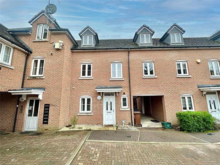 3 Bedroom Detached House To Rent In Avian Avenue, Curo Park, Frogmore, St. Albans, AL2