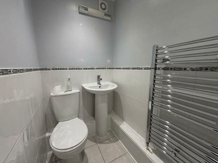 1 Bedroom Flat To Rent In Farm Road, Hove, BN3