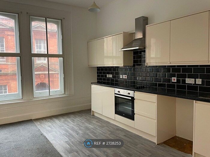 1 Bedroom Flat To Rent In Grace Hill, Folkestone, CT20