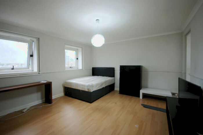 3 Bedroom Apartment To Rent In Gillfoot, Hampstead Road, London, NW1