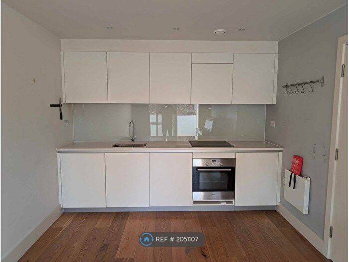 1 Bedroom Flat To Rent In Tiltman Place, London, N7