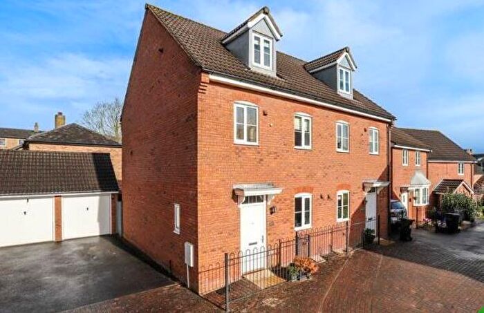 4 Bedroom Property To Rent In South Street, Taunton, TA1