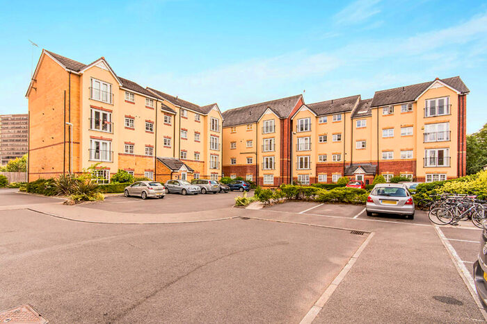 2 Bedroom Apartment To Rent In Montague Road, Manchester, M16