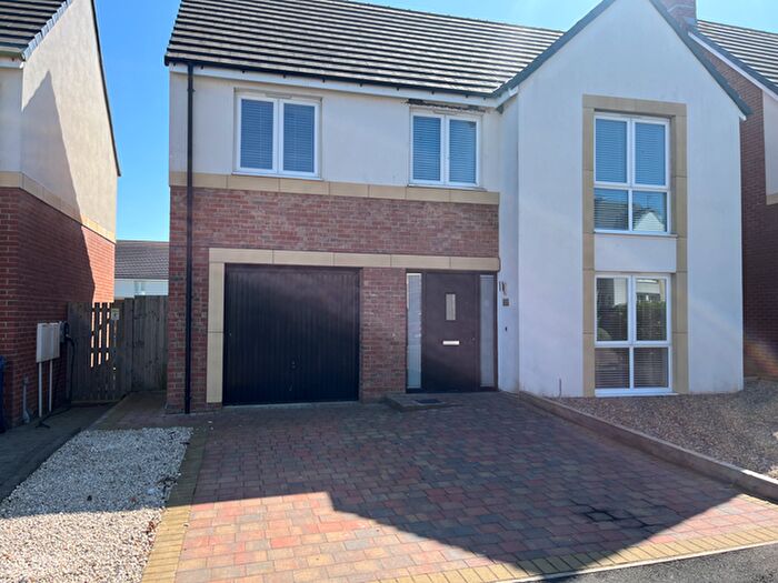 4 Bedroom Detached House To Rent In Range View, Whitburn, Sunderland, SR6