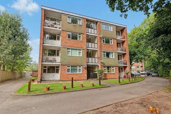 2 Bedroom Flat For Sale In Tile Hill Lane, Coventry, CV4