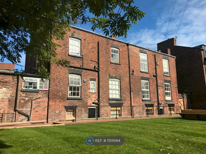 6 Bedroom Semi-Detached House To Rent In North View, Edge Hill, Liverpool, L7