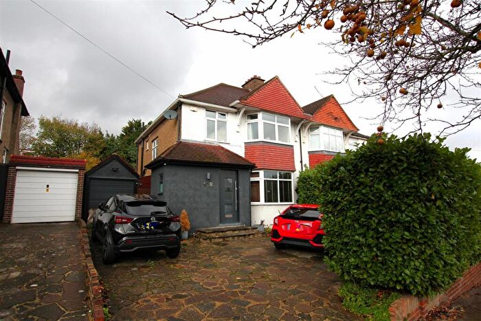 3 Bedroom Semi Detached House For Sale In Banstead Road, Carshalton Beeches, SM5
