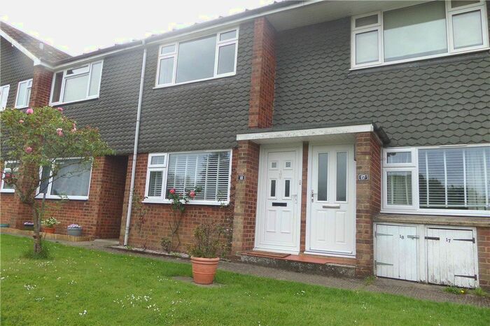 2 Bedroom Maisonette To Rent In Home Farm Close, Tadworth, KT20