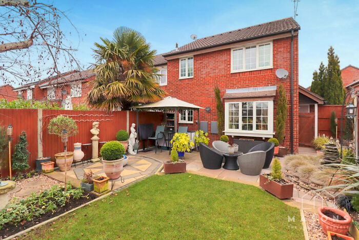 1 Bedroom Cluster House To Rent In Spurcroft, Luton, LU3