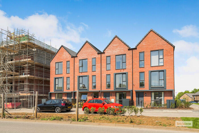 4 Bedroom Semi-Detached House To Rent In William Jessop Way, BS13