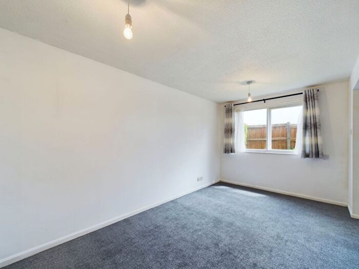 1 Bedroom Studio To Rent In St Peters Close, Cheltenham, GL51
