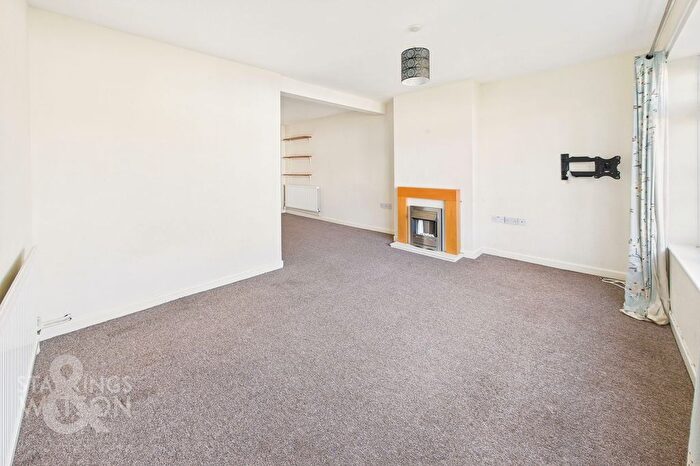 3 Bedroom Semi Detached House For Sale In Nurseries Avenue, Brundall, Norwich, NR13