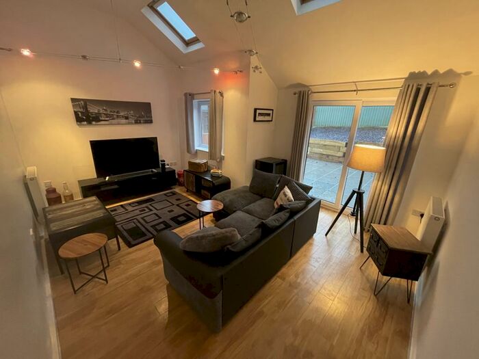 2 Bedroom House To Rent In Lower Lea Place, Rugby, CV21