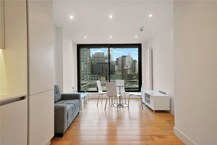 1 Bedroom Flat To Rent In Plumbers Row, Whitechapel, E1