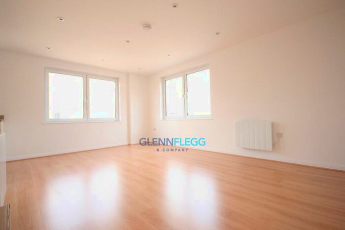 1 Bedroom Apartment To Rent In West Central, Central Slough, Berkshire, SL2