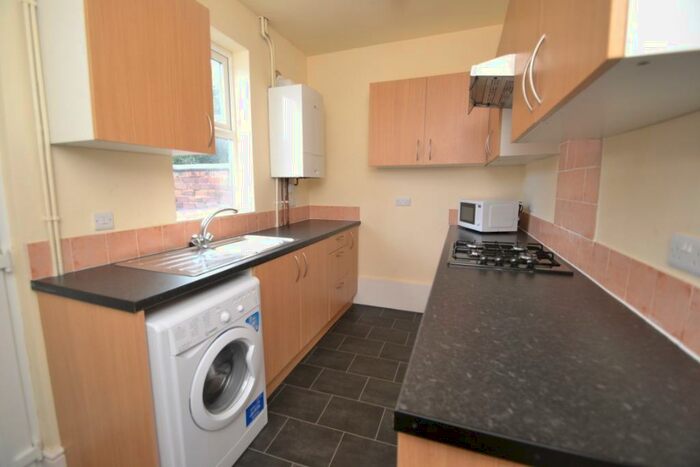 7 Bedroom Detached House To Rent In Henry Road, West Bridgford, NG2