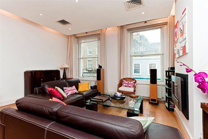 3 Bedroom Mews To Rent In Sydney Mews, South Kensington, London, SW3